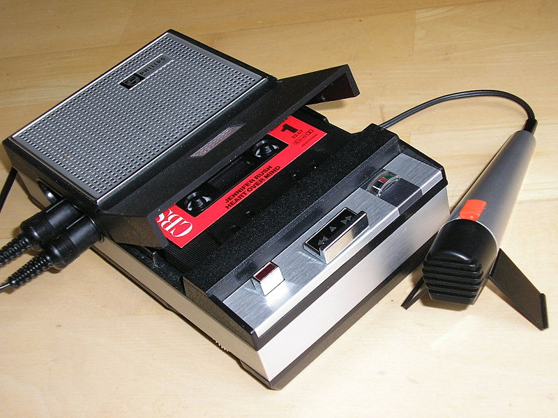 Premier magnéto-cassettes Philips (cc mib18)