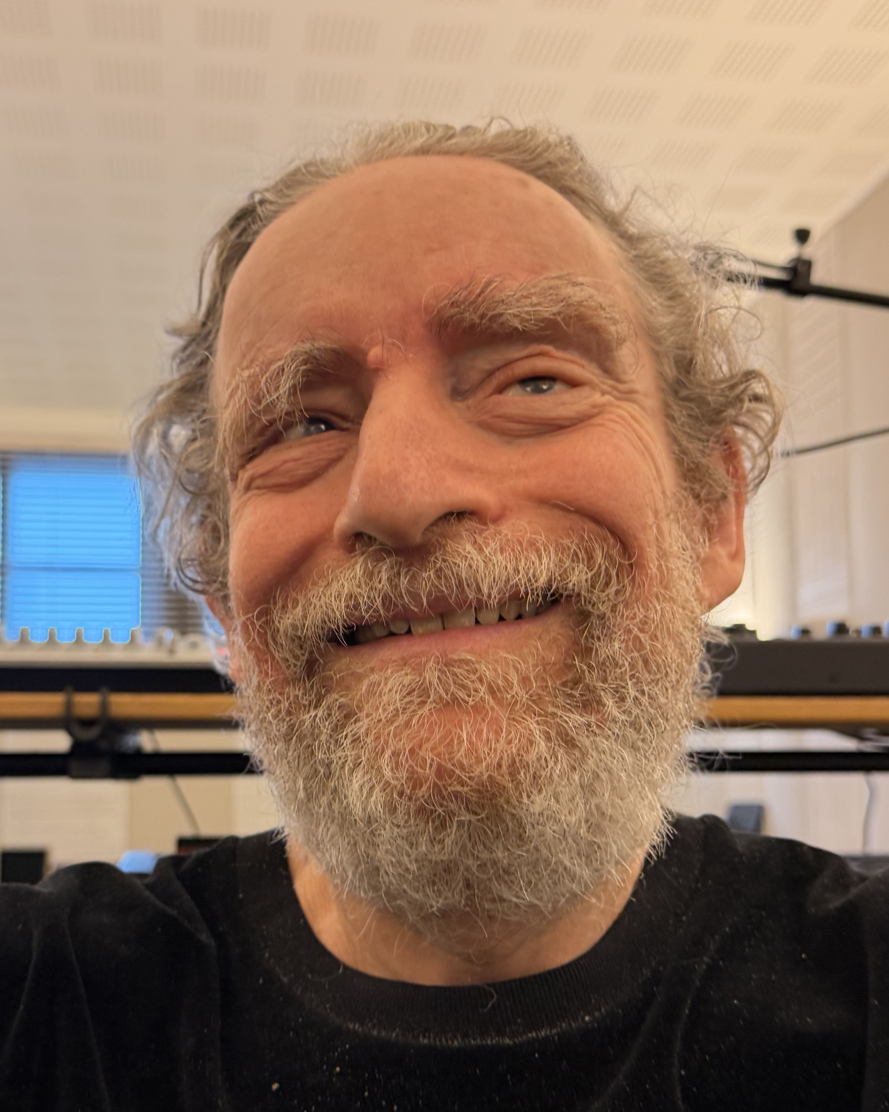 2025-11-Autoportrait-selfie_JP-Rykiel-CCjpeg Autoportrait-selfie Jean-Philippe RYKIEL, novembre 2025